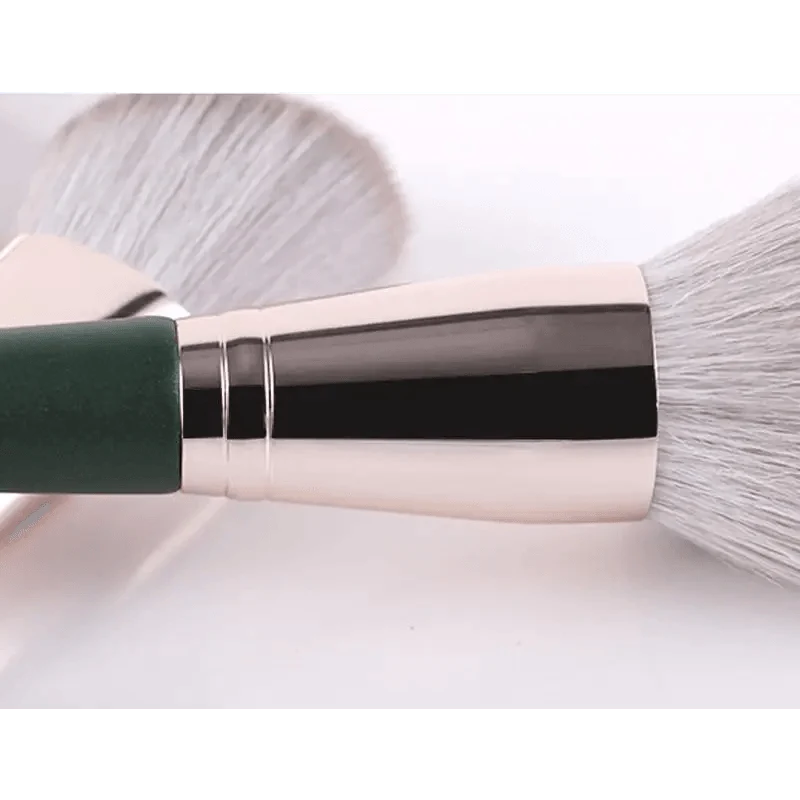 Additional view of the 14-Piece Makeup Brush Set
